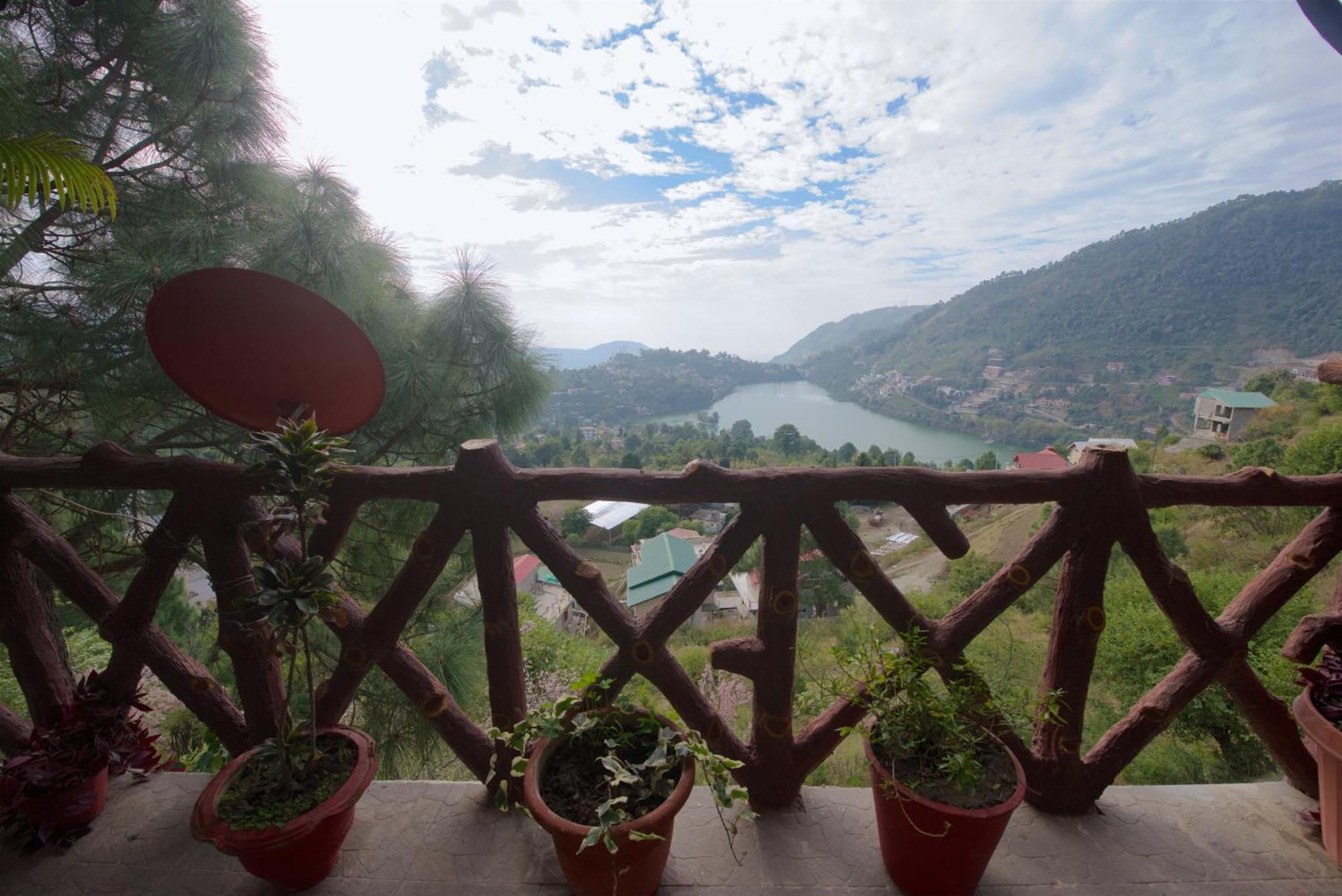 Bhīm Tāl Magpie Retreat 아파트 객실 사진